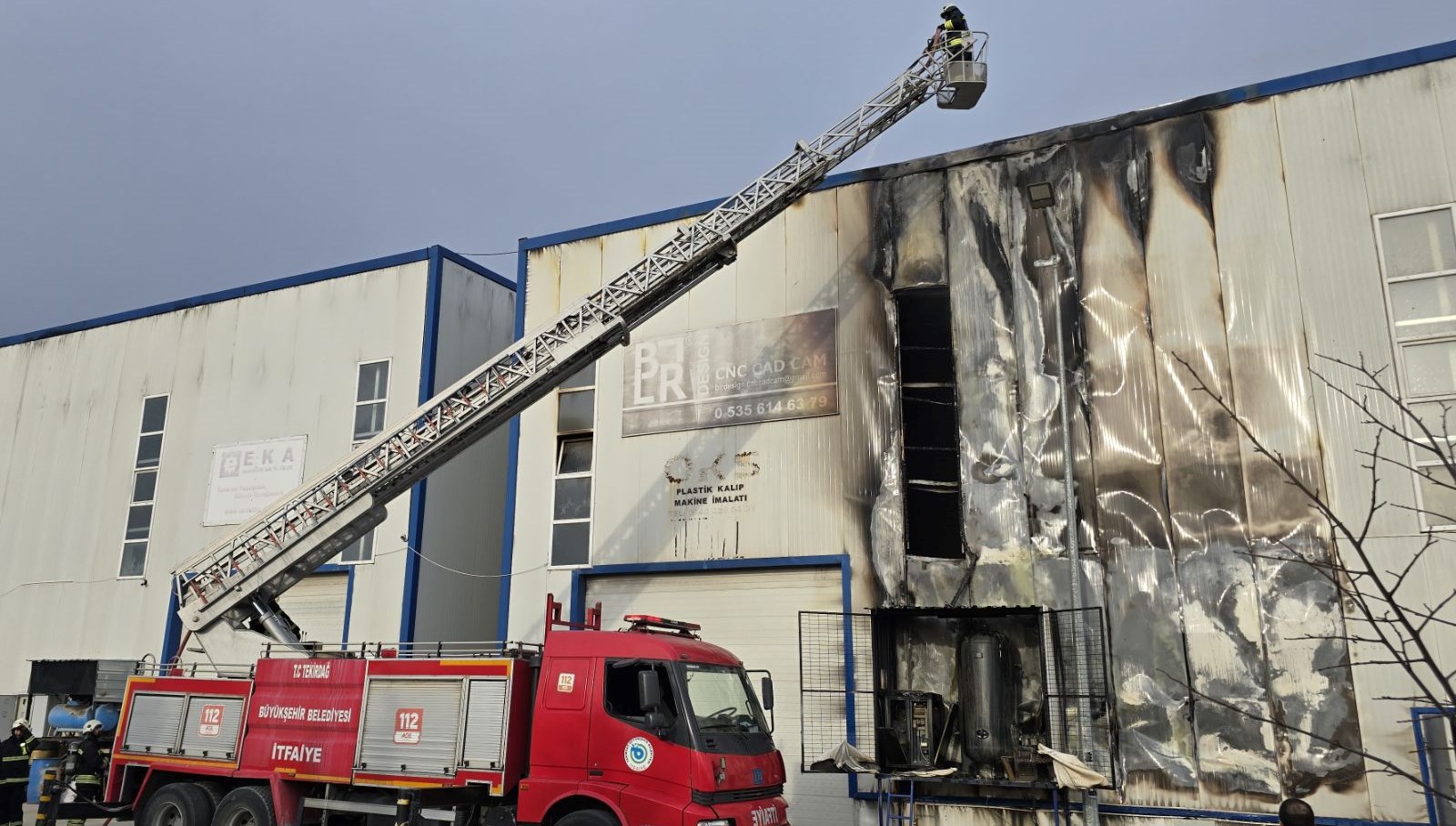 Kalıp Atölyesinde Alevli Alarm 71 kalip atolyesinde yangin panigi cEwl5kLO