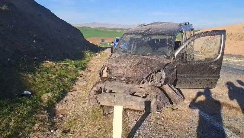 kamyonet takla atti 2 kisi yaralandi fpCYTceT