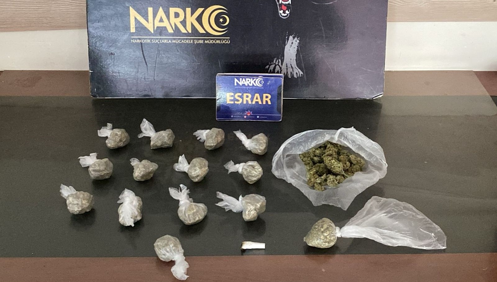 kamyonetten 100 gram esrar cikti sofor tutuklandi v3IsSQVw