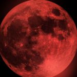 kanli ay gokyuzunde iki bucuk yil ortadan sonra ilk HRIV3r82