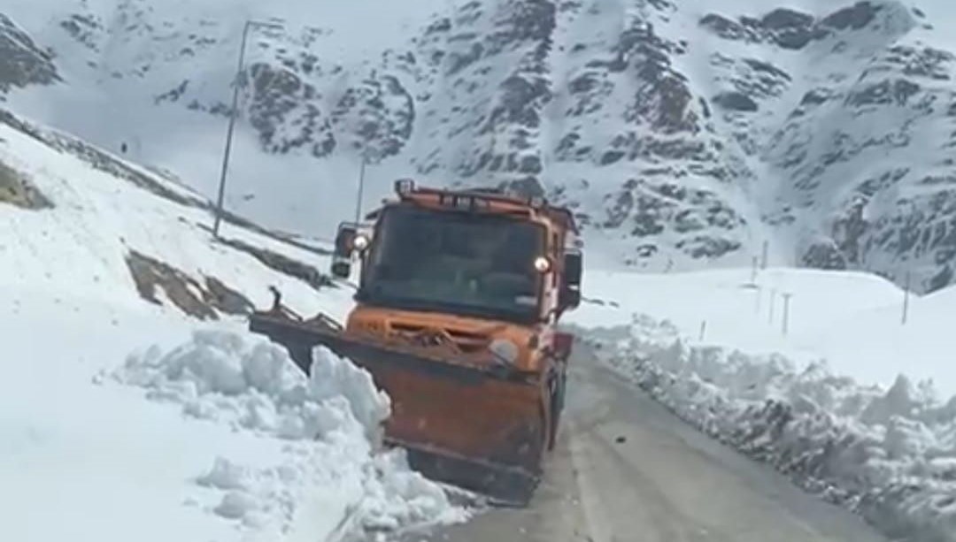 kar nedeniyle bes aydir kapaliydi bir haftalik calismayla acildi Yikk3Uzt