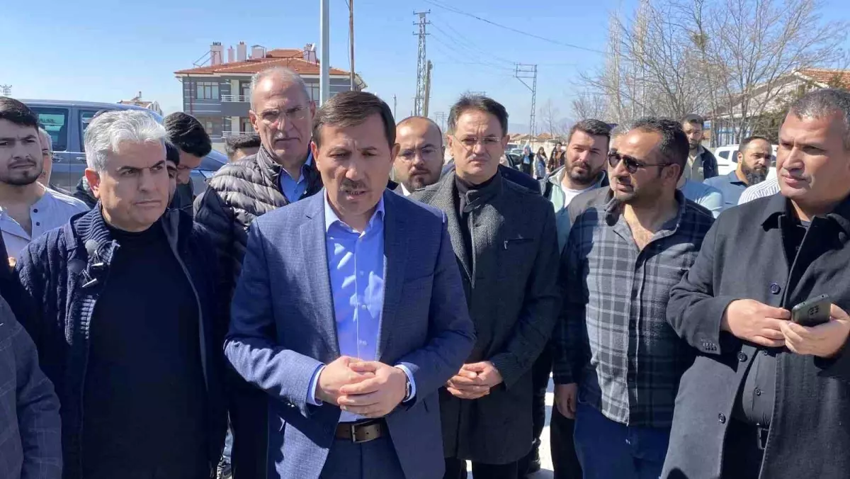 Karatay Belediye Başkanı'ndan Acılı Aileye Taziye Ziyareti 71 karatay belediye baskani acili aileyle bir ortaya geldi 5zEnkBal