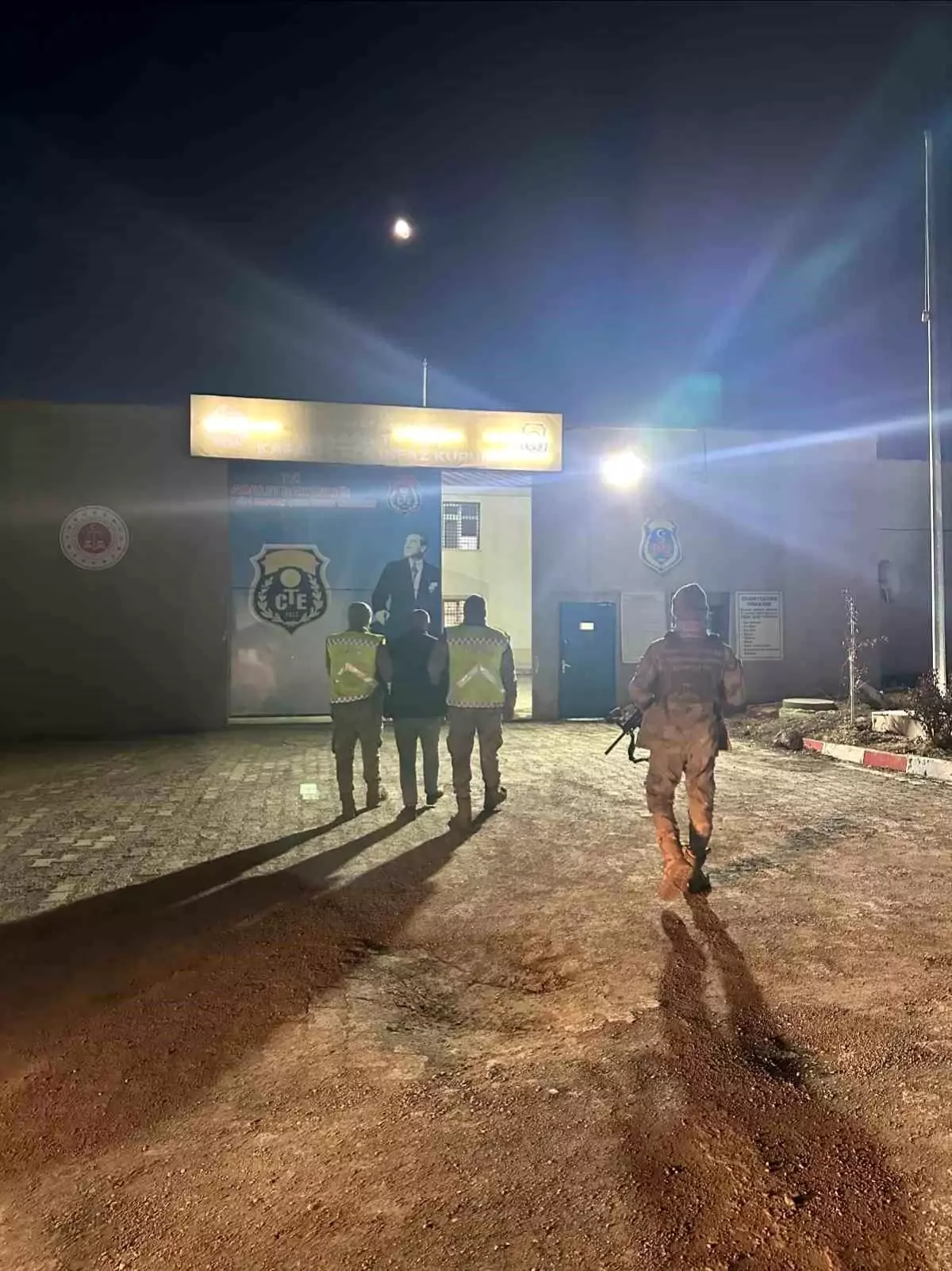 karsta 3 yil mahpus cezasi olan sahis yakalandi hnrwJLnO