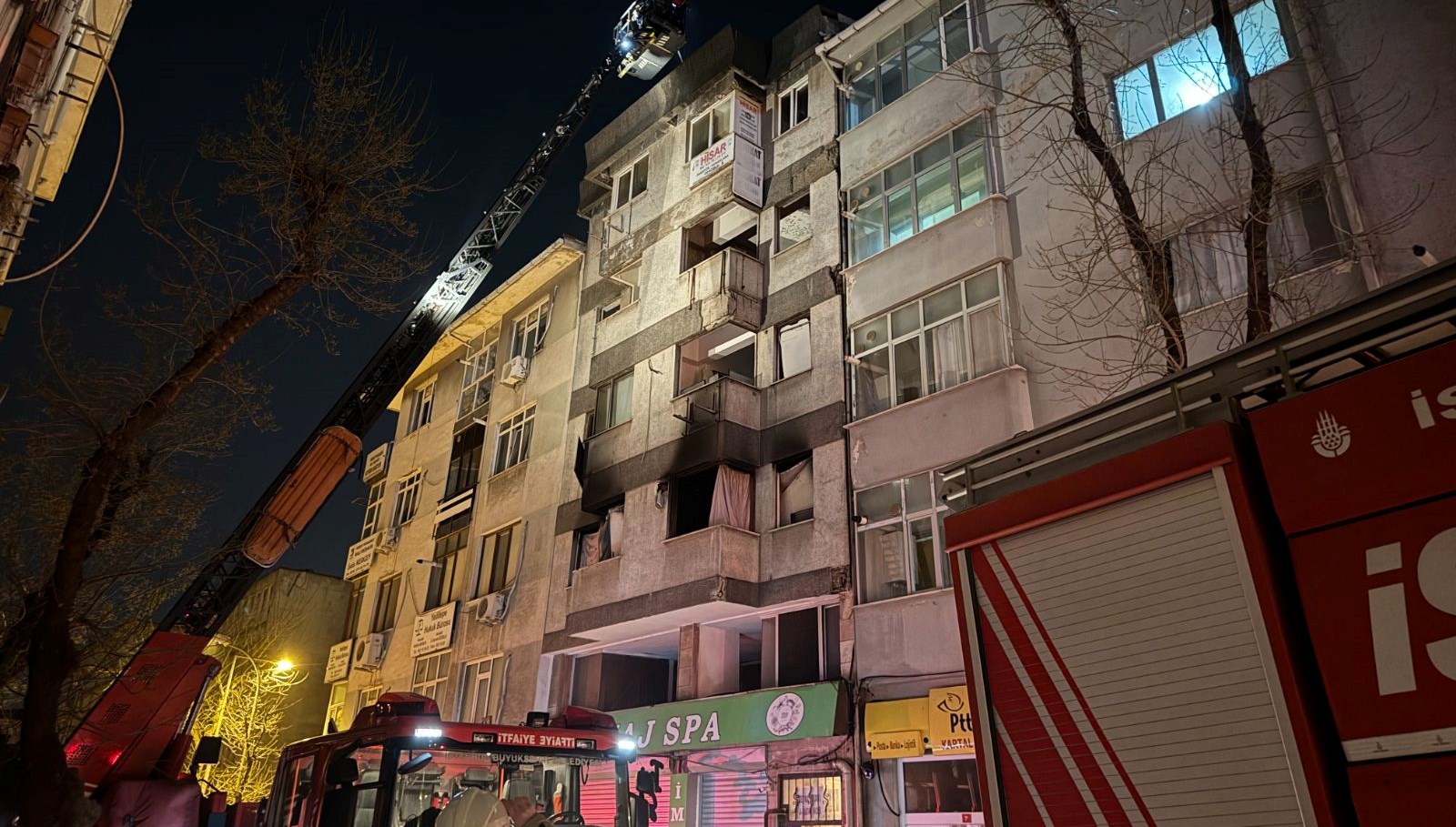 kartalda metruk bina yangini UMNXirLB