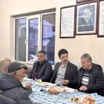 kaymakam kahraman iftarda koylulerle bir ortaya geldi eAXpYCLl