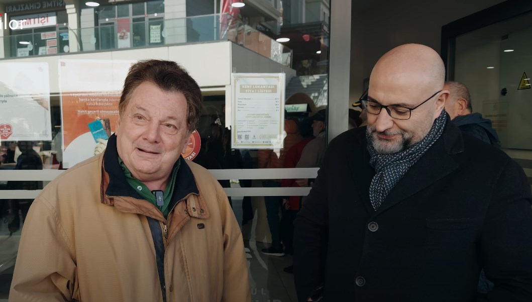 Vedat Milor'un Kent Lokantası Tanıtımına Bakanlık Açıklaması: Tartışma Sürüyor 71 kent lokantasi reklami yaptigi tez edilen vedat milor hakkinda bakanliktan aciklama