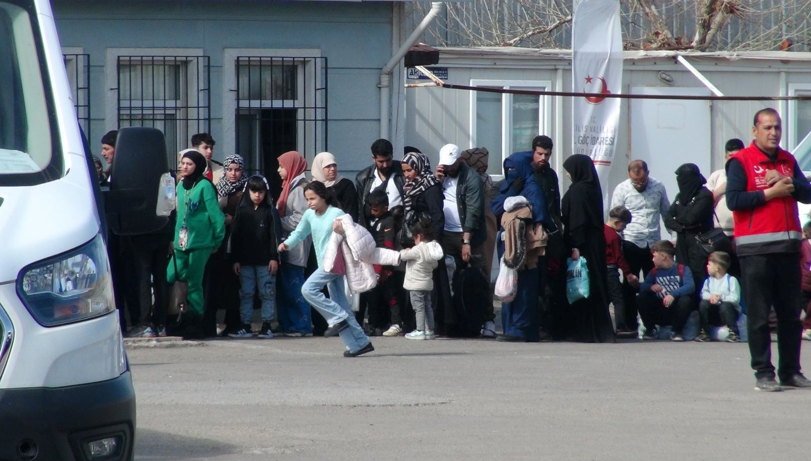 kiliste suriyelilerin ulkelerine gecisi suruyor