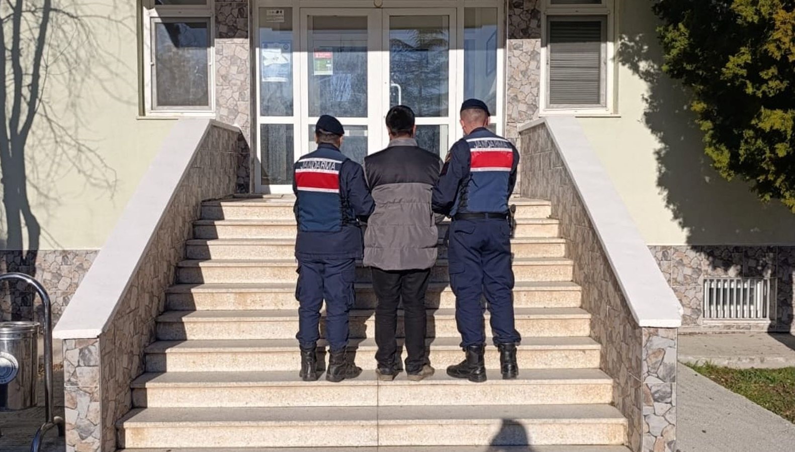 kirikkalede 2 hukumlu yakalandi BXq6Tv3I