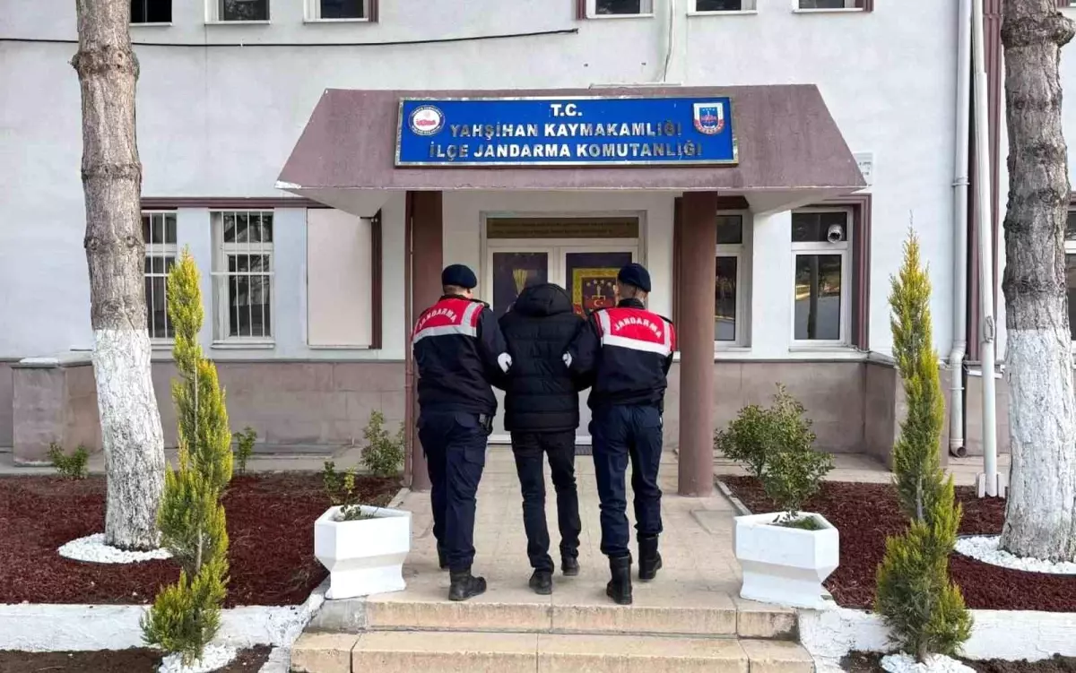 Kırıkkale'de Firari Hükümlülere Operasyon: 3 Kişi Daha Demir Parmaklıklar Ardında 71 kirikkalede 3 hukumlu yakalandi hQ8a4zZu