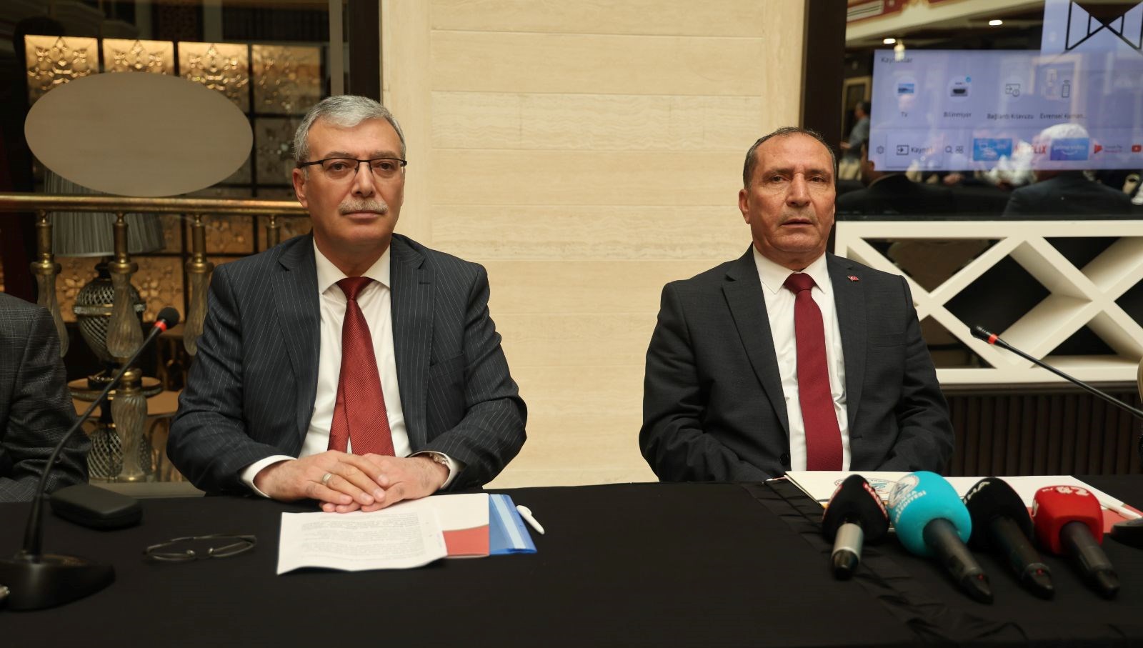 konyada yine refah partisinden iki belediye baskani istifa etti p3CwVmQv