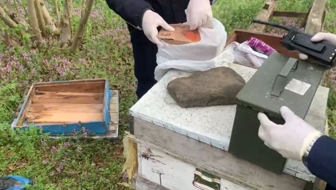 kovandan kacak silah cikti iki kuskulu gozaltinda ABtWLeAJ