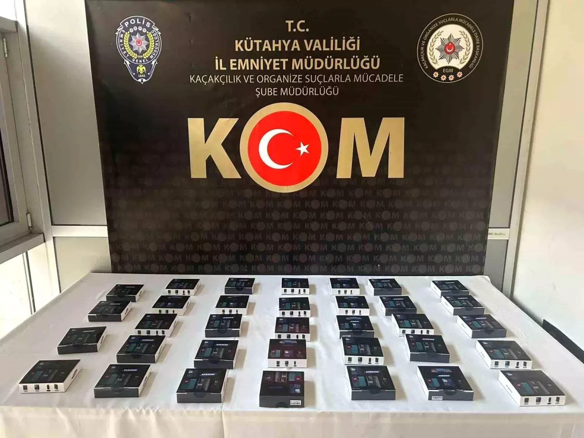 kutahyada 34 kacak telefon ele gecirildi CCLktS87