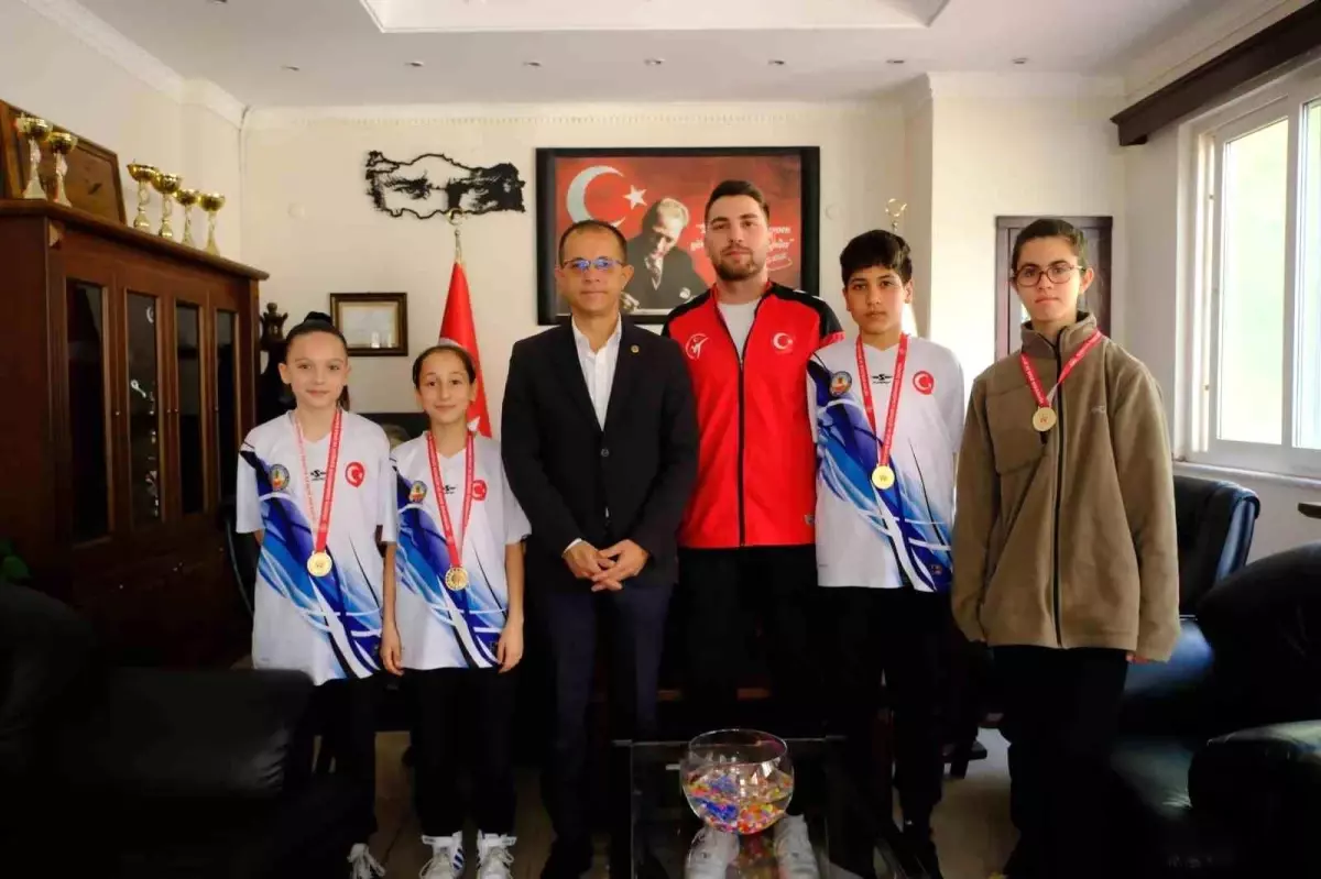 kuyucak belediyespor taekwondo grubu 4 birincilikle gururlandirdi irEGuYrk