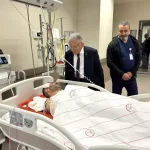 lider buyukkilic suratli tren santiyesinde yaralanan emekciyi ziyaret etti 3MDZpDr3