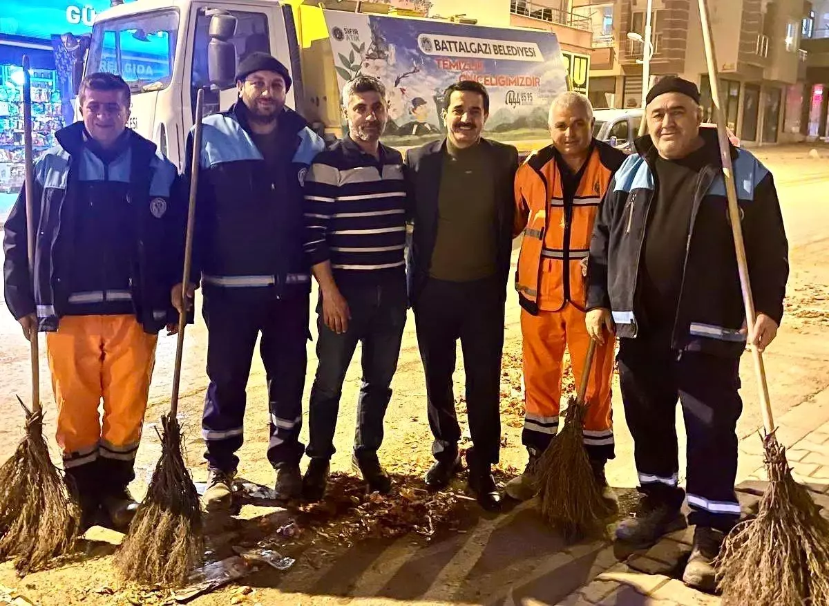 lider taskin paklik calisanina moral ziyareti gerceklestirdi Jq62MNLT