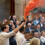 macaristan parlamentosunda renkli protesto wCGXJIMf