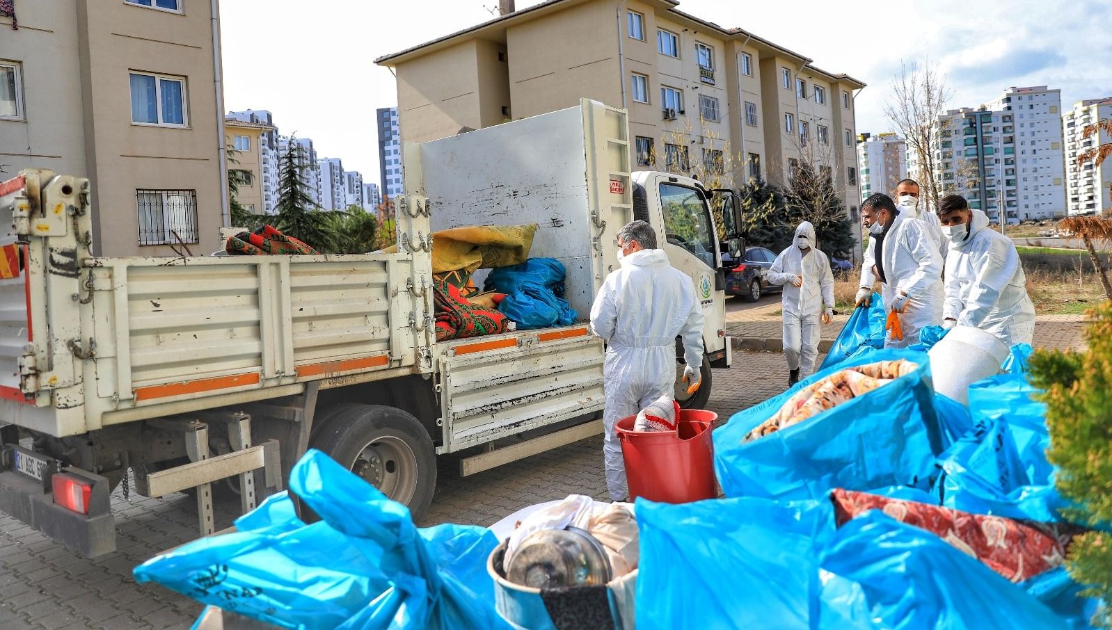 mak s koku ortaya cikardi meskenden bir kamyon cop cikti 6WKClnXb