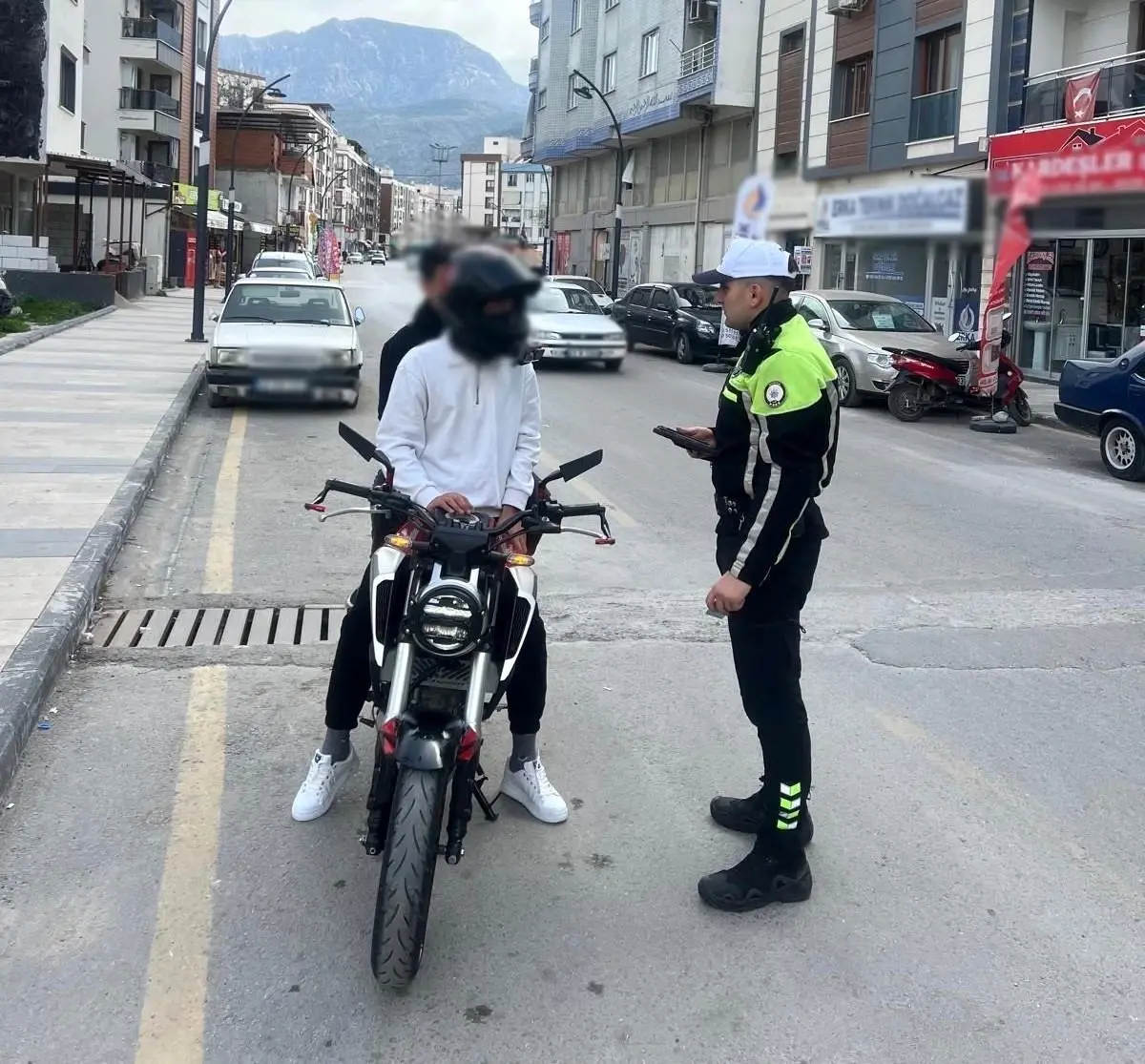 manisada motosiklet kontrolu 472 ceza kesildi BLf2I2Ip