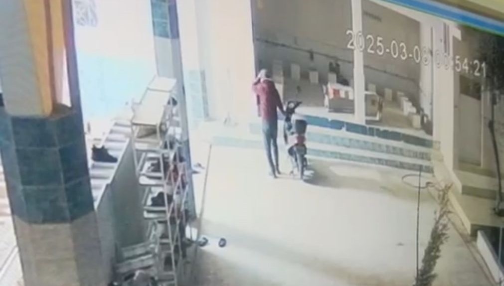 Camide Motosiklet Hırsızlığı: Kutsal Alanda Bir İhlal 71 mescitte motosiklet hirsizligi zirWq7EF