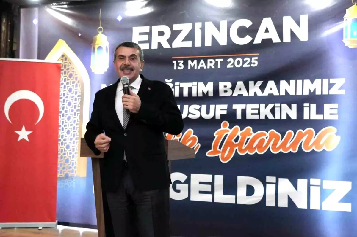 milli egitim bakani tekin erzincanda genclik iftari programinda ogrencilerle bir ortaya geldi 64aqR3rS