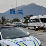 minibusle kamyon carpisti 4 yarali v1I3OgAs