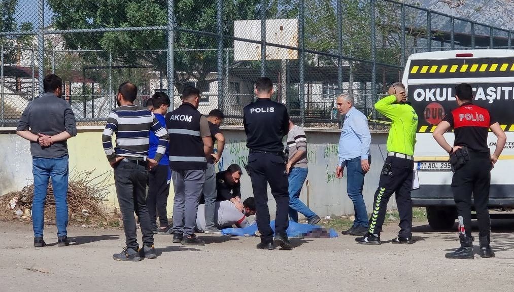 olduren latife arkadasini okul servisinin onune itti j36dJvjW