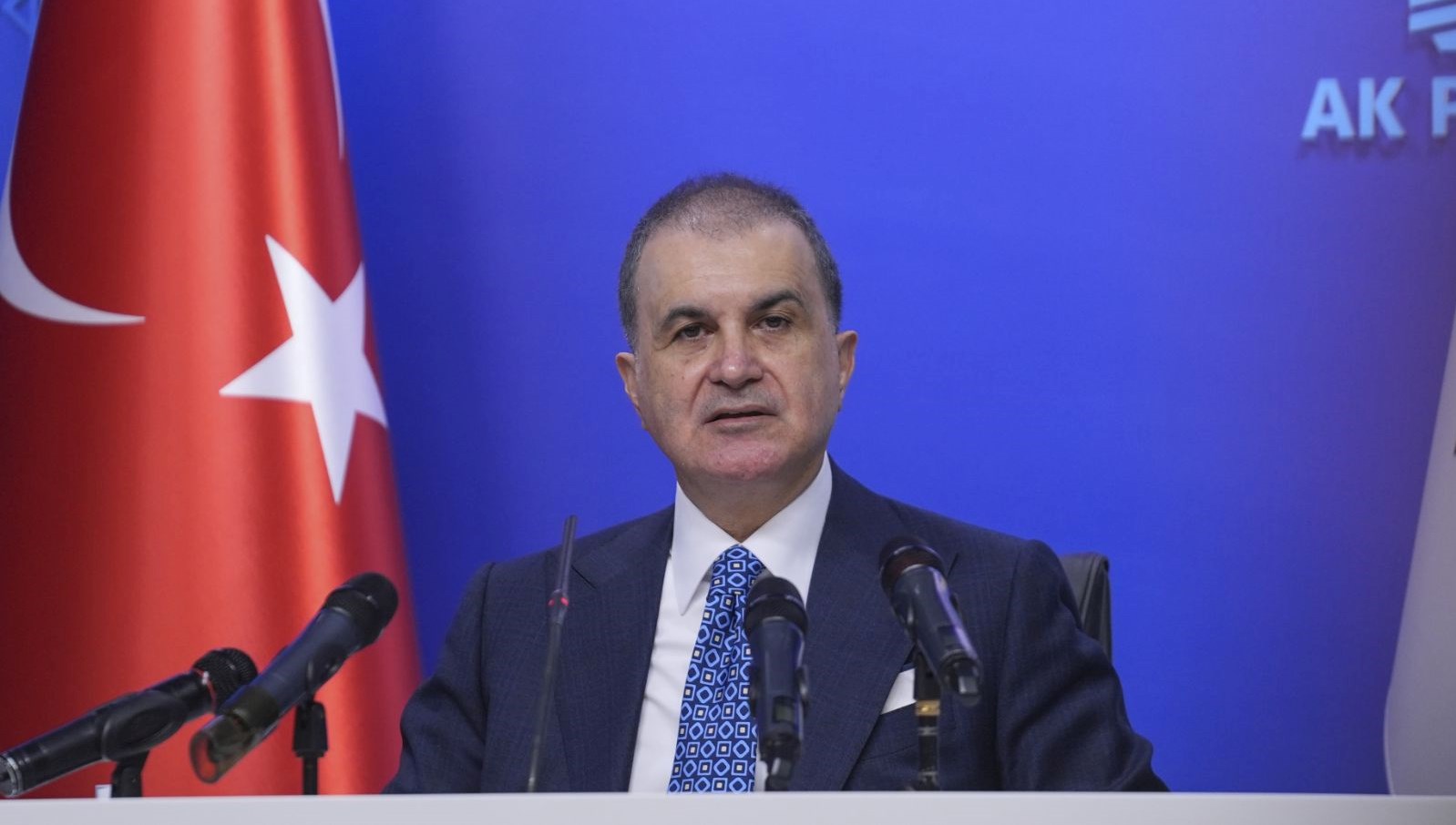 omer celik islamofobi ile caba insanlik bedellerini savunmaktir 47H8Ynfb