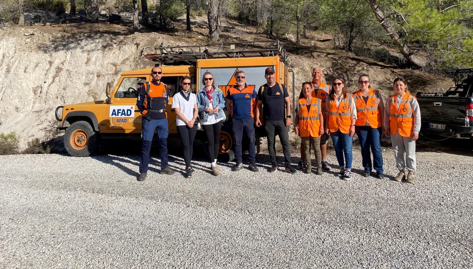 ormanlik alanda kaybolan 2 kisi kurtarildi nY5Useks