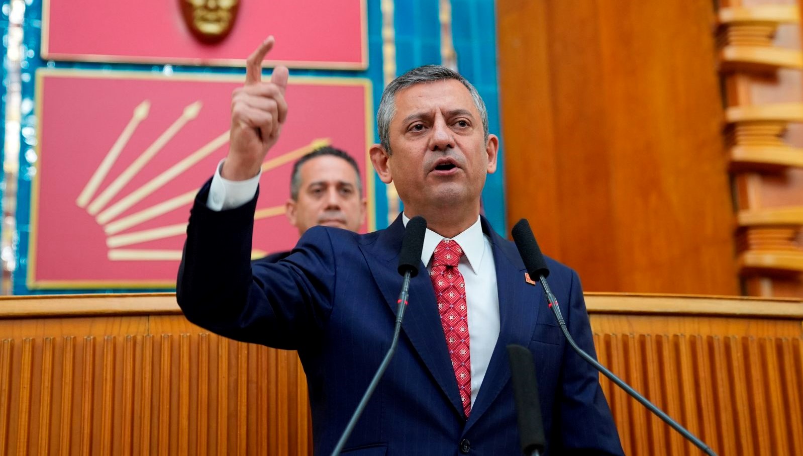 ozgur ozelden ibb sorusturmasina reaksiyon niLpk86w