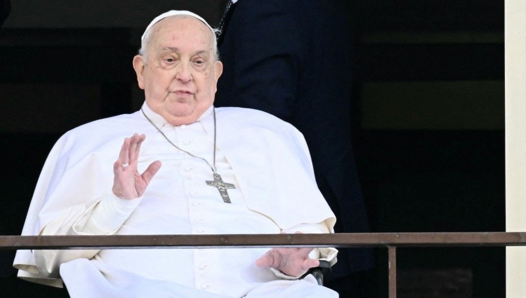 papa francis 5 hafta sonra birinci kere hastanede goruntulendi s96hBhOu