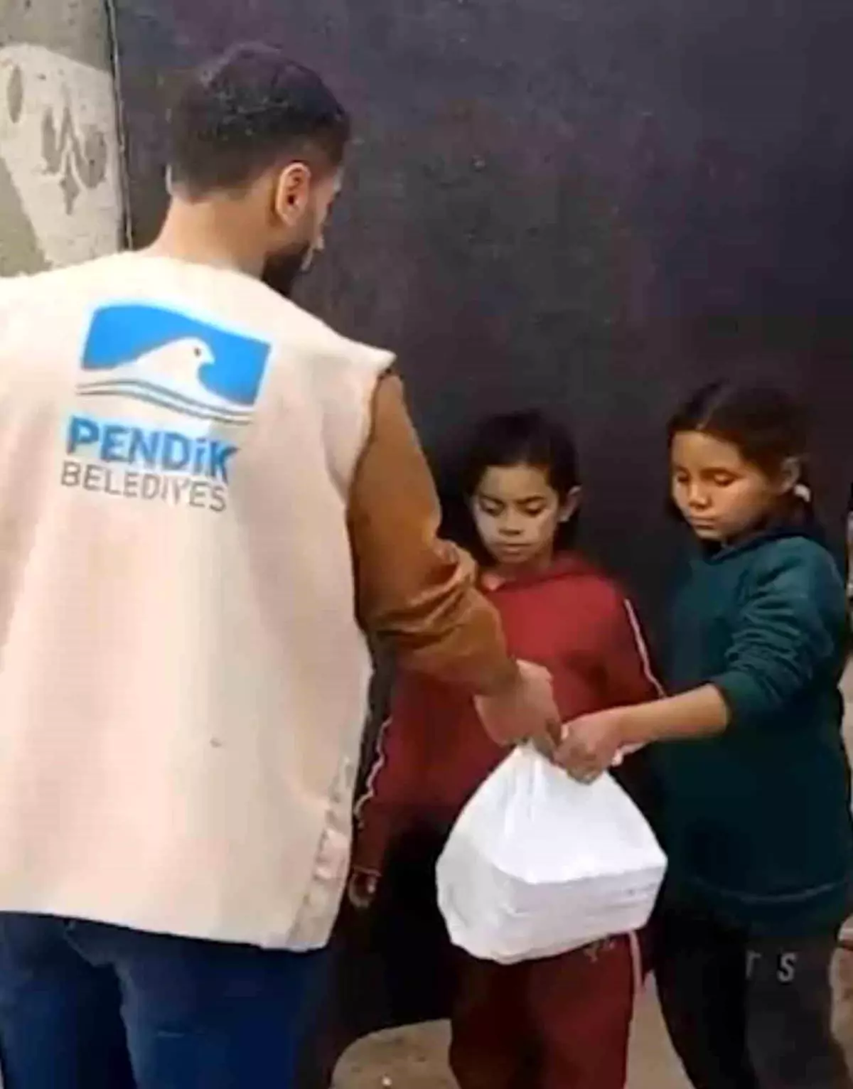 pendik belediyesinden gazzelilere sicak iftar dayanagi thcjgFkP