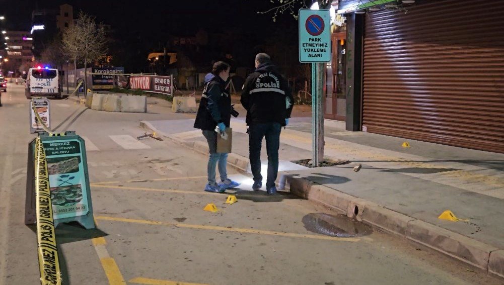 pideci dukkaninda arbede bir meyyit 3 yarali cLKr3RUr