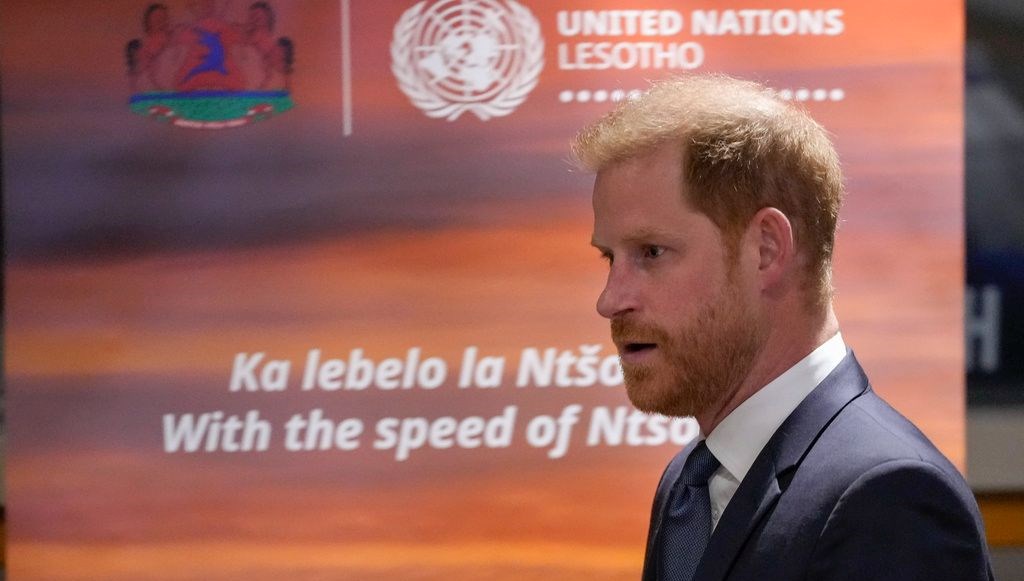 prens harry taciz ve zorbalikla suclaniyor aJBaUn5h