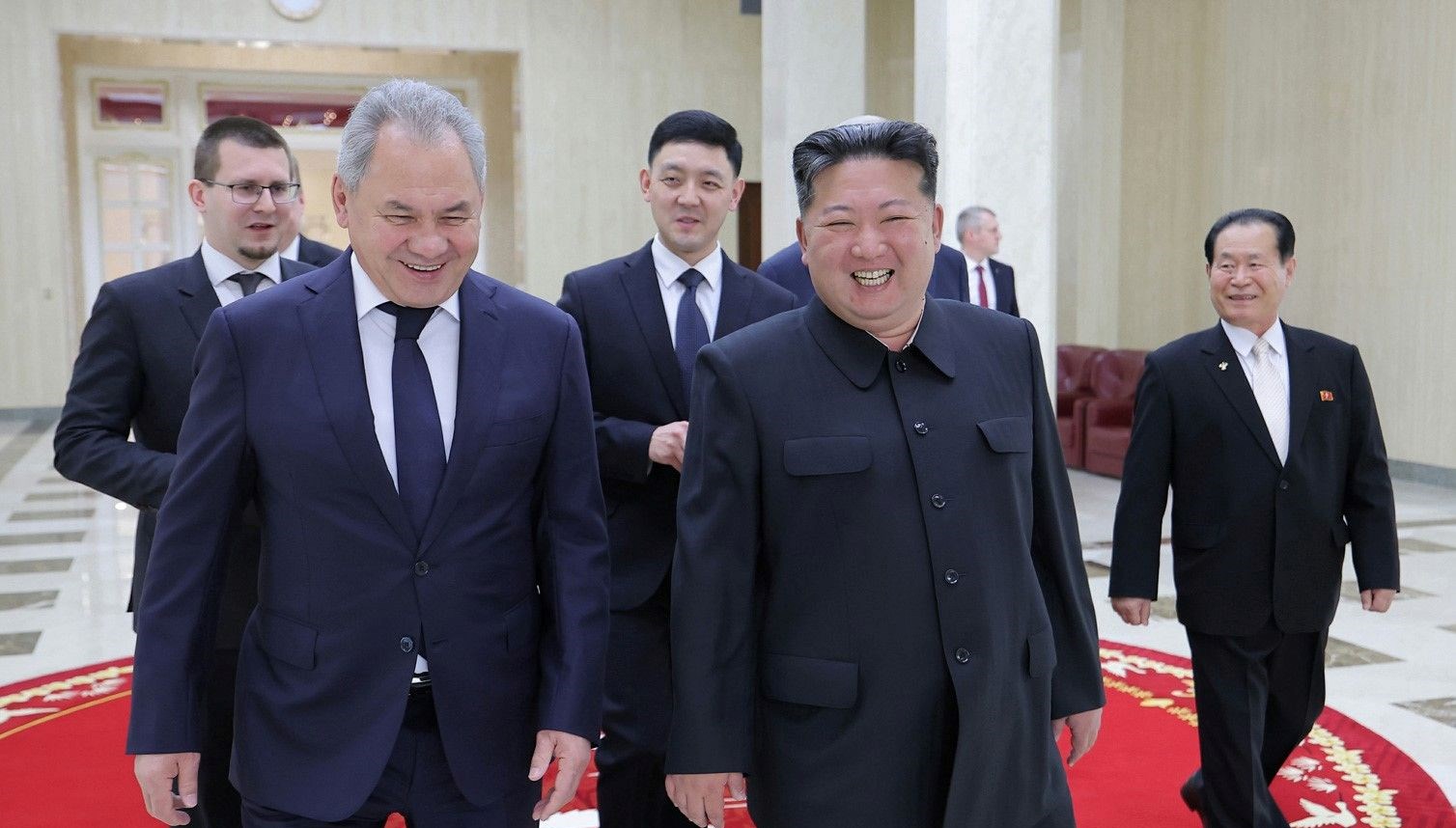 putinin mektubu kim jong unun elinde kuzey koreye vakitsiz ziyaret XJiEnz52