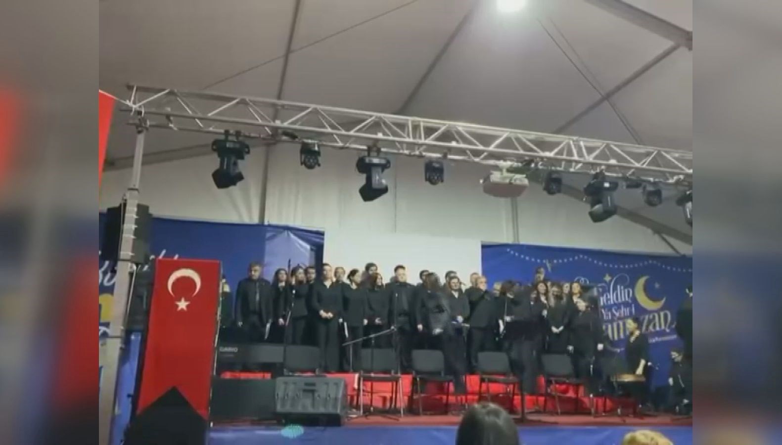 ramazan etkinliginde sahne coktu 4 yarali GUIKrtV4