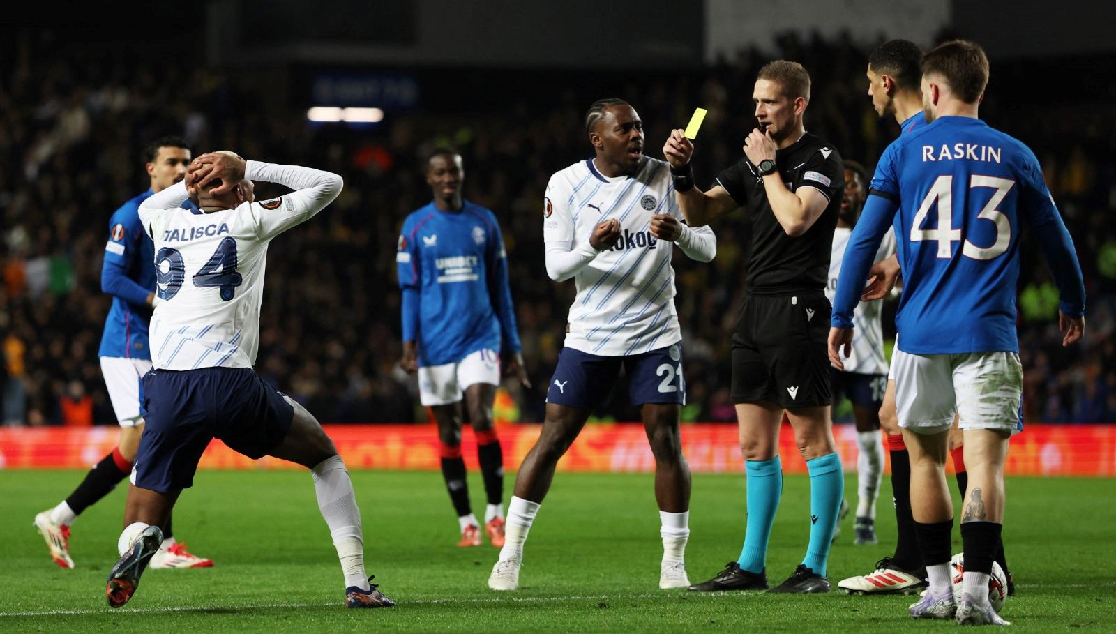 Fenerbahçe Maçındaki "Irkçılık" İddiaları Rangers'ı UEFA Soruşturmasıyla Karşı Karşıya Bıraktı 71 rangersa fenerbahce macindaki irkcilik nedeniyle uefa tarafindan sorusturma acildi DYkAPify