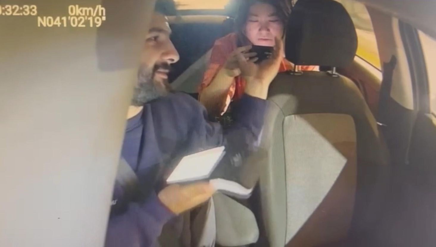 rehberlik teklif etti zorla hesap odeterek dolandirdi cinli turist bayana 58 bin liralik istanbul uefWa95w