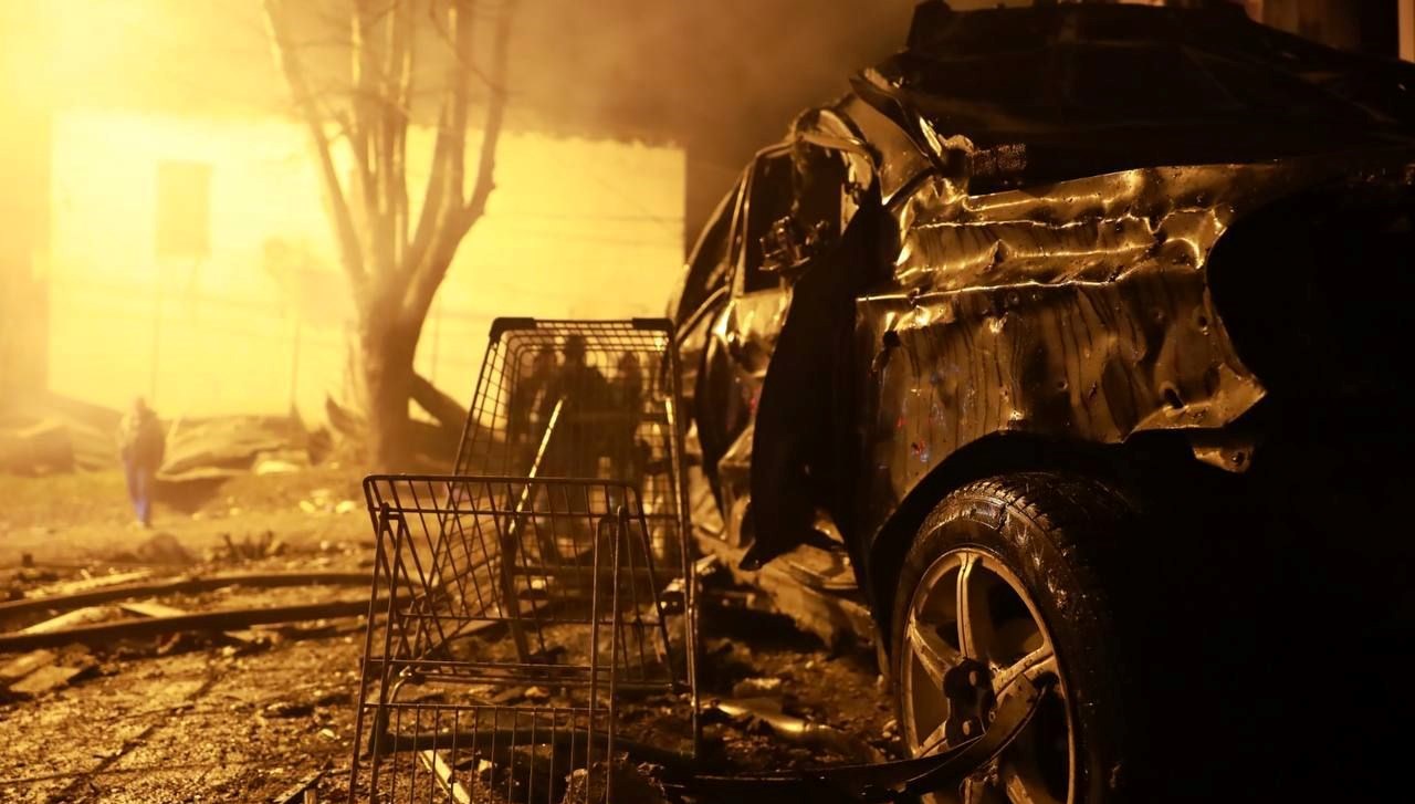 rusya dniproyu vurdu 4 kisi oldu meskenler alev aldi