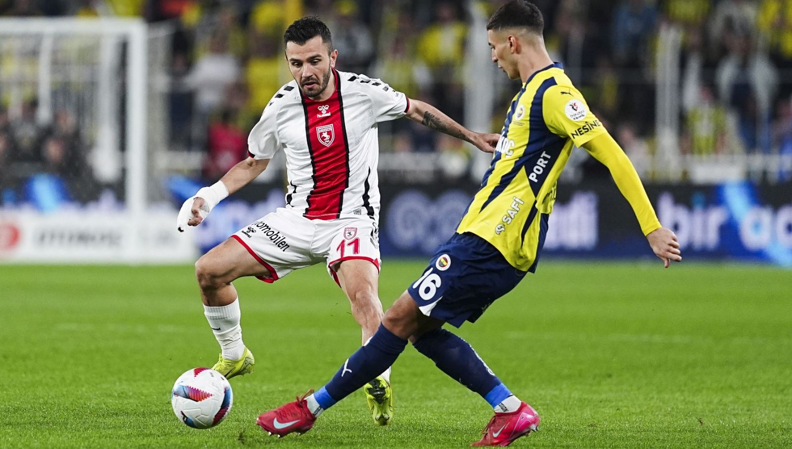 Fenerbahçe'nin Şampiyonluk Rüyasına Kadıköy'de Samsunspor Engeli! 71 sampiyonluk yarisi kadikoyde samsunsporla karsilasan fenerbahce konutunda 2 puan birakti