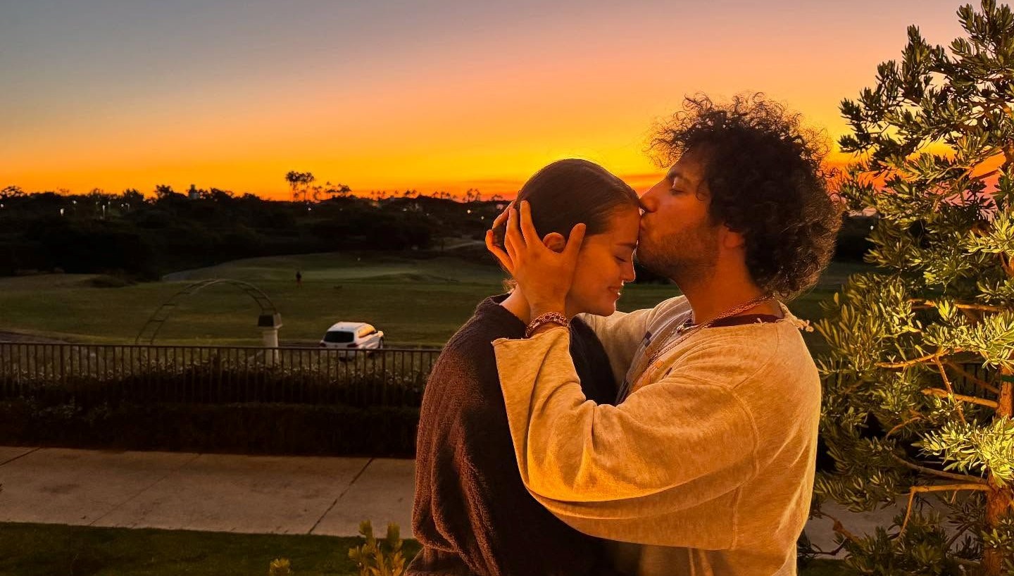 selena gomez aska geldi seni hak edecek ne yaptim bilmiyorum maINP9WQ