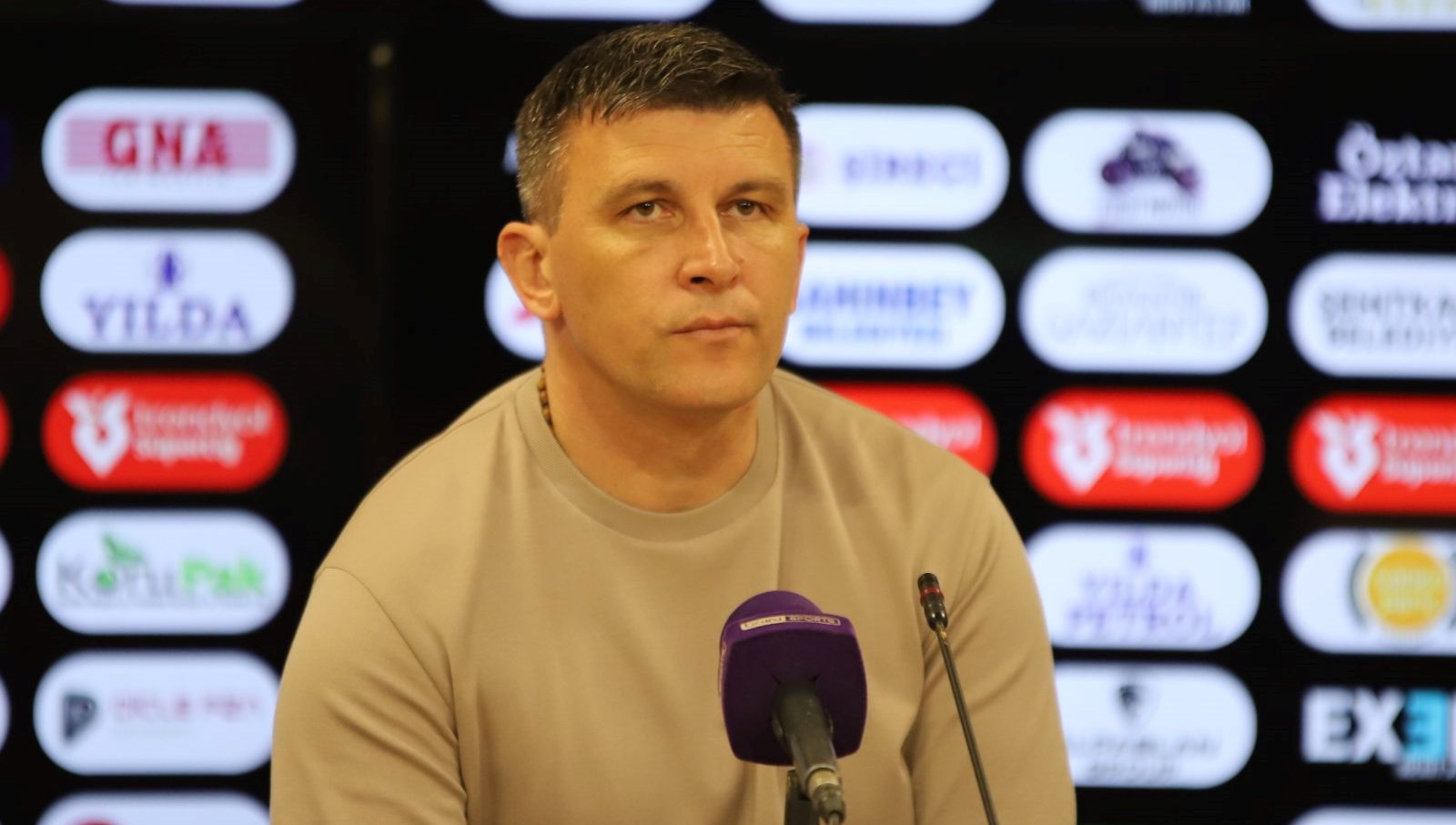 Sergej Jakirovic'ten Açıklama: Gaziantep FK Maçında Daha İyidik, Sonuç Değişmedi 71 sergej jakirovic gaziantep fkdan daha yeterliydik lakin olmadi zMMPRlJj