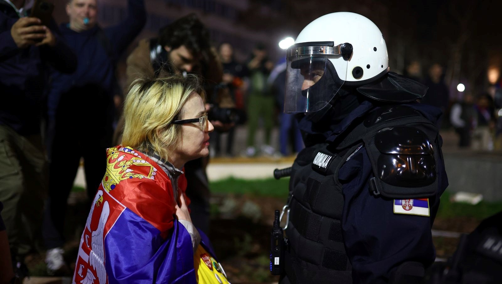 sirbistan polisi yasakli sonik silah kullandi muhalefet aihme basvuruyor 5nZ6iUnN