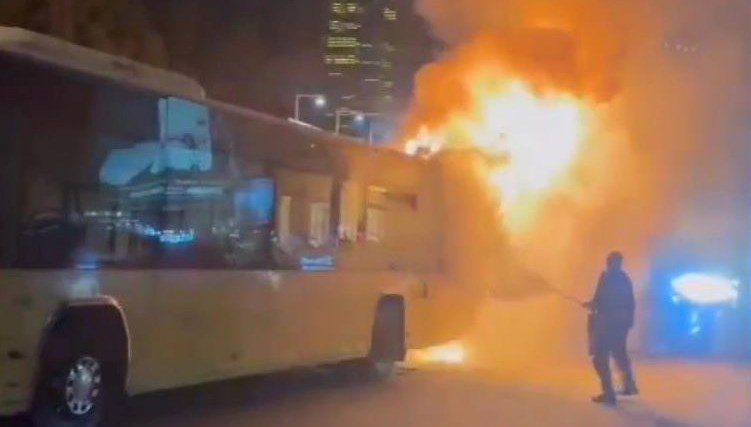 sislide iett otobusunde yangin kktm66GA