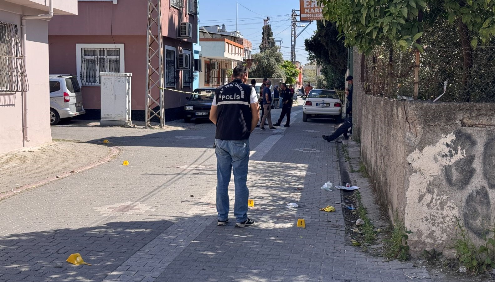 Damat dehşeti: Düğün kana bulandı 71 sokak ortasinda damat dehseti bir kisi oldurdu uc kisiyi yaraladi GSQpgHVG