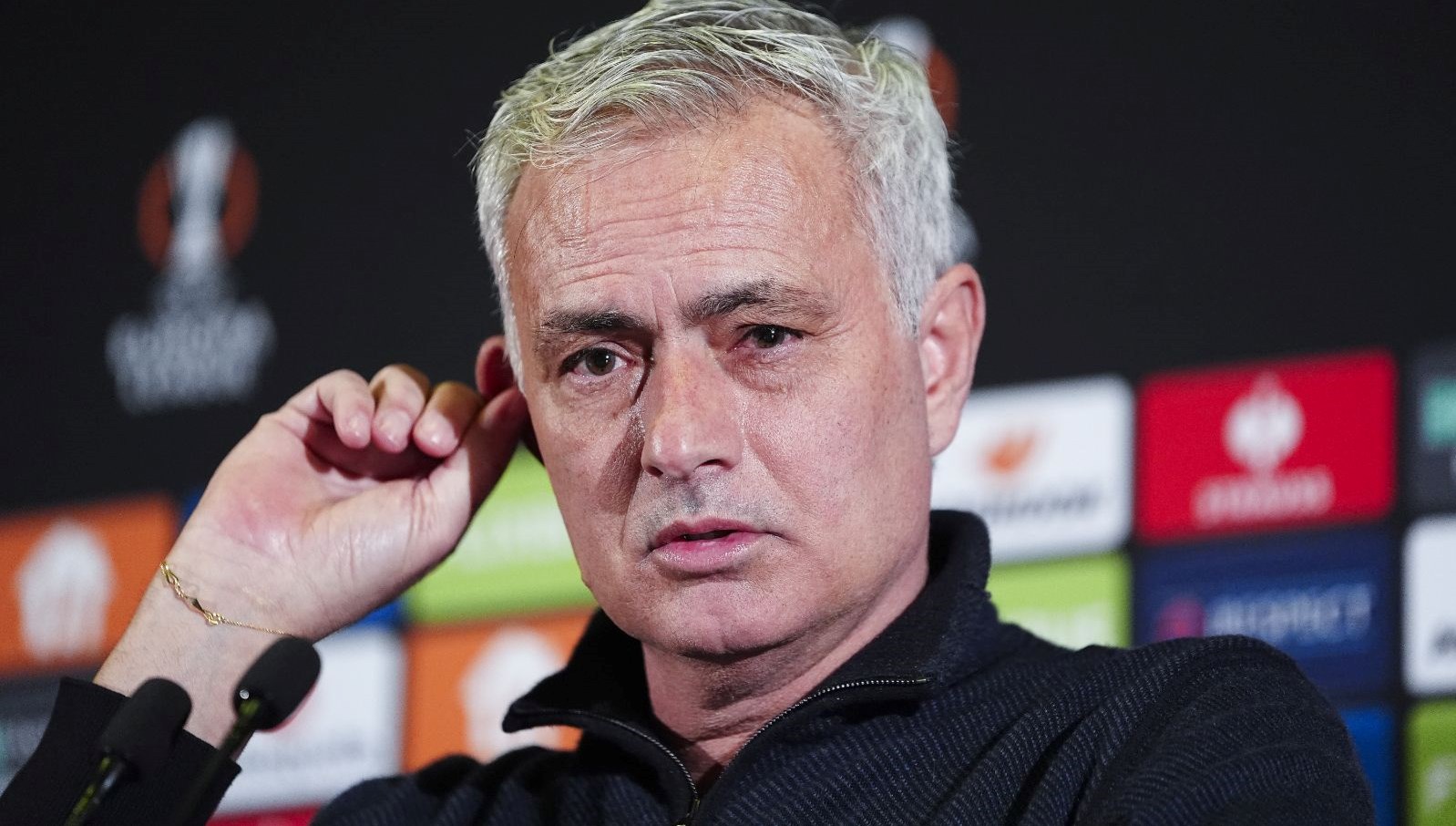 Spor Yazarları Fenerbahçe-Rangers Hezimeti İçin Alarm Zilini Çalıyor: "Tam Anlamıyla Teknik Direktörlük Fiyaskosu!" 71 spor muellifleri fenerbahce rangers macini kiymetlendirdi her tarafiyla teknik adam felaketi uEhByLrJ