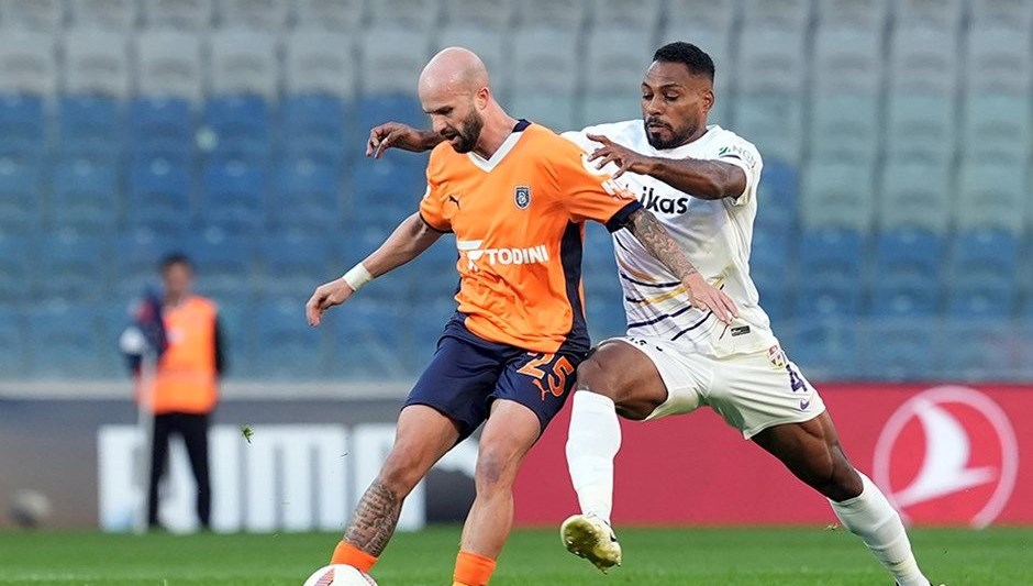 super ligde haftanin kapanis maci eyupspor basaksehir sQBzJjgD