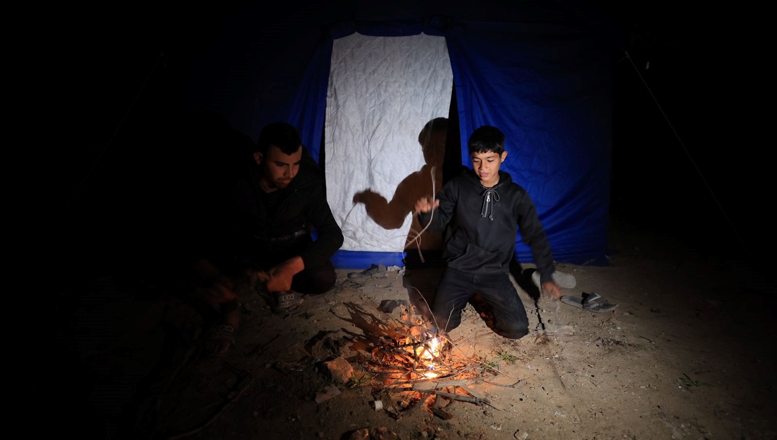 suudi arabistan gazzeye elektrigi kesen israili kinadi qGU73eaY