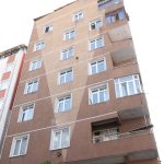 tahliye edilen binanin muhrunu sokup oturmaya devam ettiler Xiqvy2CJ