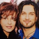 tarkan ile aysegul aldinc 23 yil oncesine goturdu unlulerin cocukluk ve genclik halleri d3uGwcEL