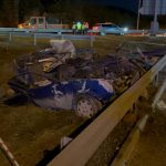 temde feci kaza araba kagit uzere ezildi iki kisi oldu pGDi3VAJ